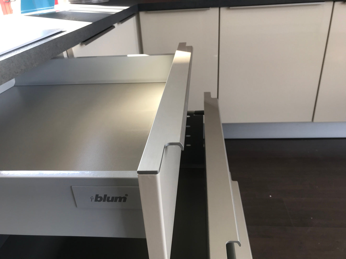 Custom Kitchens – €1000 per linear metre