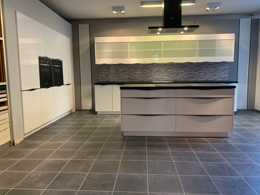 Expo 4 Vitre Modern High-Gloss Island Kitchen
