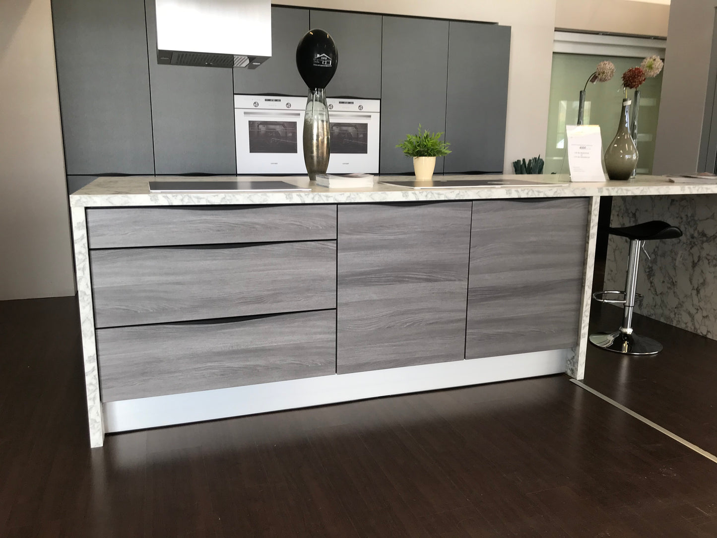 Expo 5 Luxury Island Kitchen Set