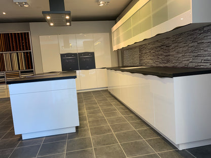 Expo 4 Vitre Modern High-Gloss Island Kitchen