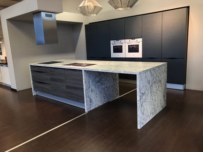 Expo 5 Luxury Island Kitchen Set
