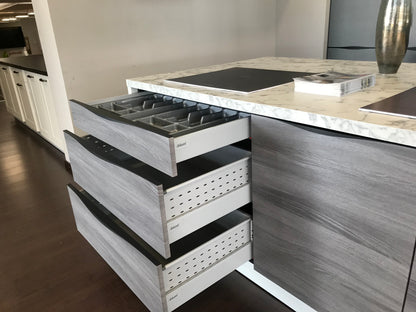 Expo 5 Luxury Island Kitchen Set