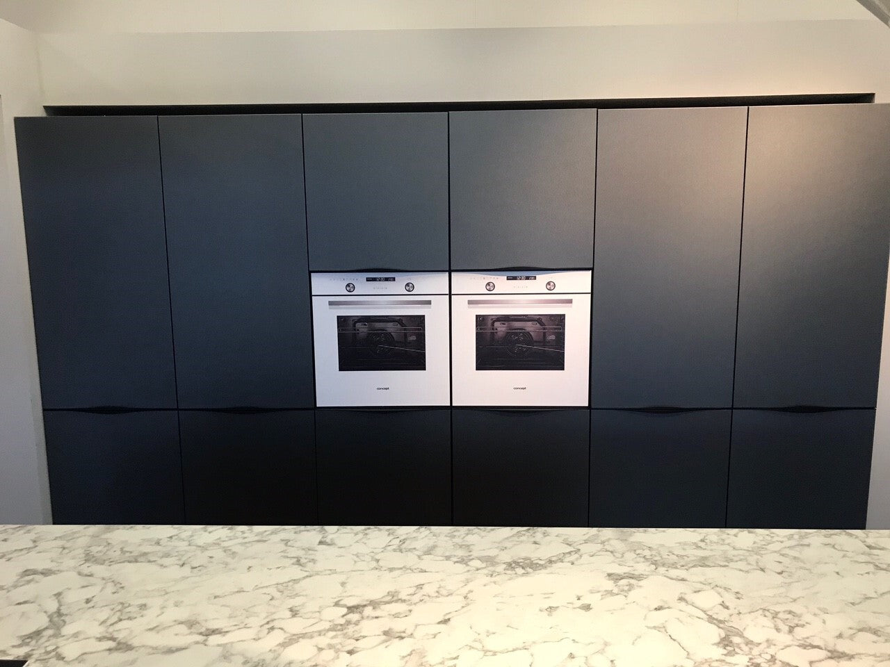 Expo 5 Luxury Island Kitchen Set