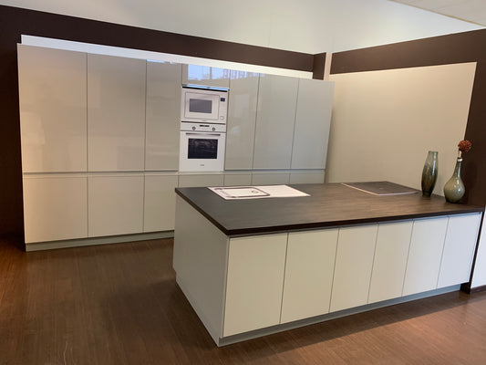 Expo 35 Sole Grey Kitchen with Island – Showroom Model in Flat-Pack