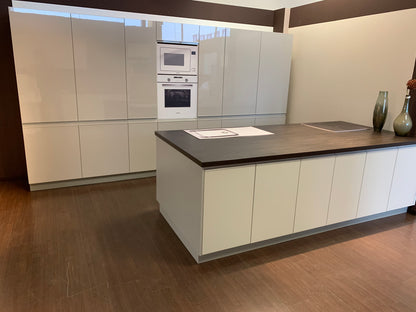 Expo 35 Sole Grey Kitchen with Island – Showroom Model in Flat-Pack
