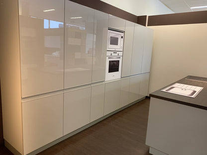 Expo 35 Sole Grey Kitchen with Island – Showroom Model in Flat-Pack