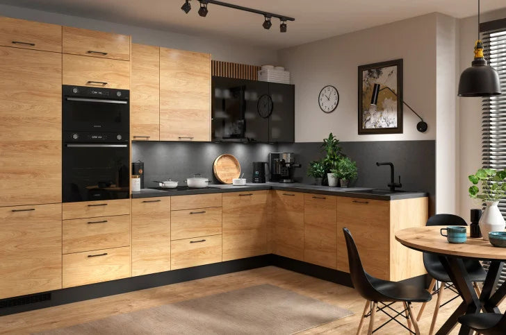 Custom Kitchens – €600 per linear metre