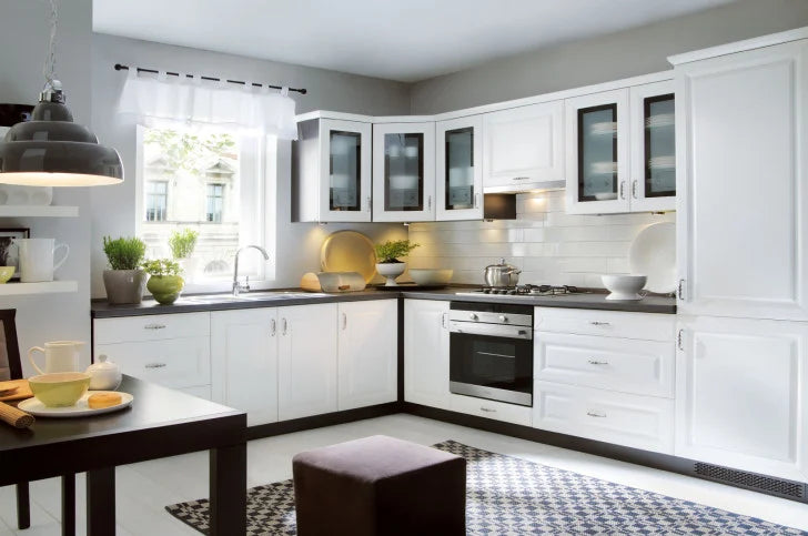 Custom Kitchens – €750 per linear metre