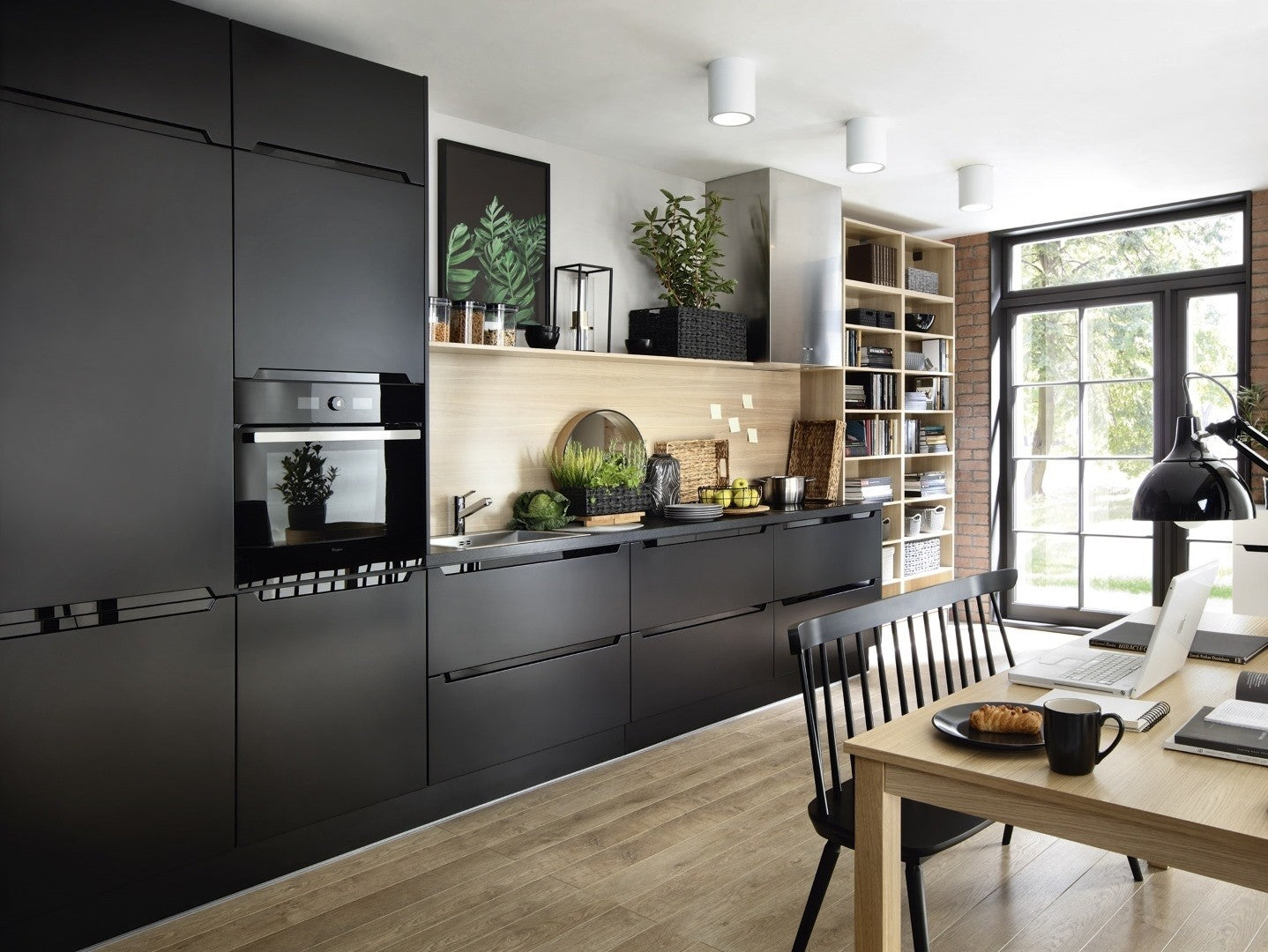 Custom Capital & Royal Kitchens – €1450 per linear metre