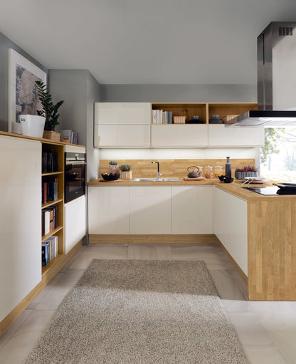 Custom Lacquered Kitchens L0 – €1250 per linear metre