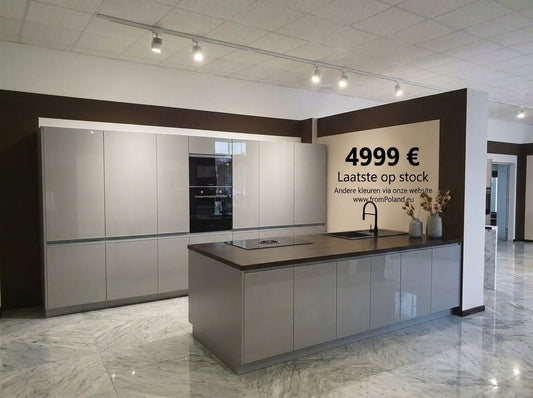 Expo 35 Sole Grey Kitchen with Island – Showroom Model in Flat-Pack